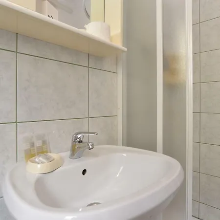 아파트 Pool 624 *