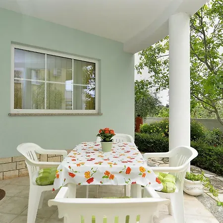 Pool 624 アパート