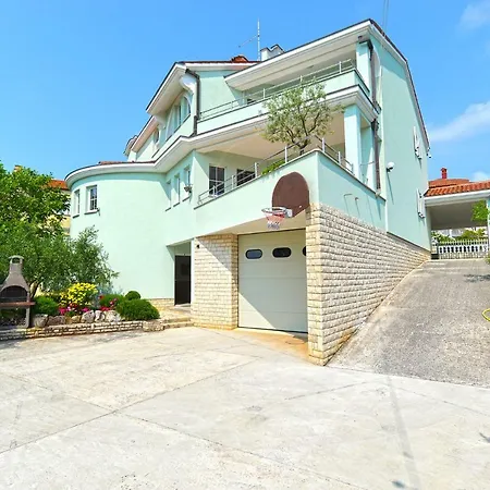 Pool 624 アパート *